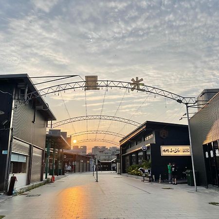 Key We Go Hotel 奇遇果人文旅店 Tainan Buitenkant foto