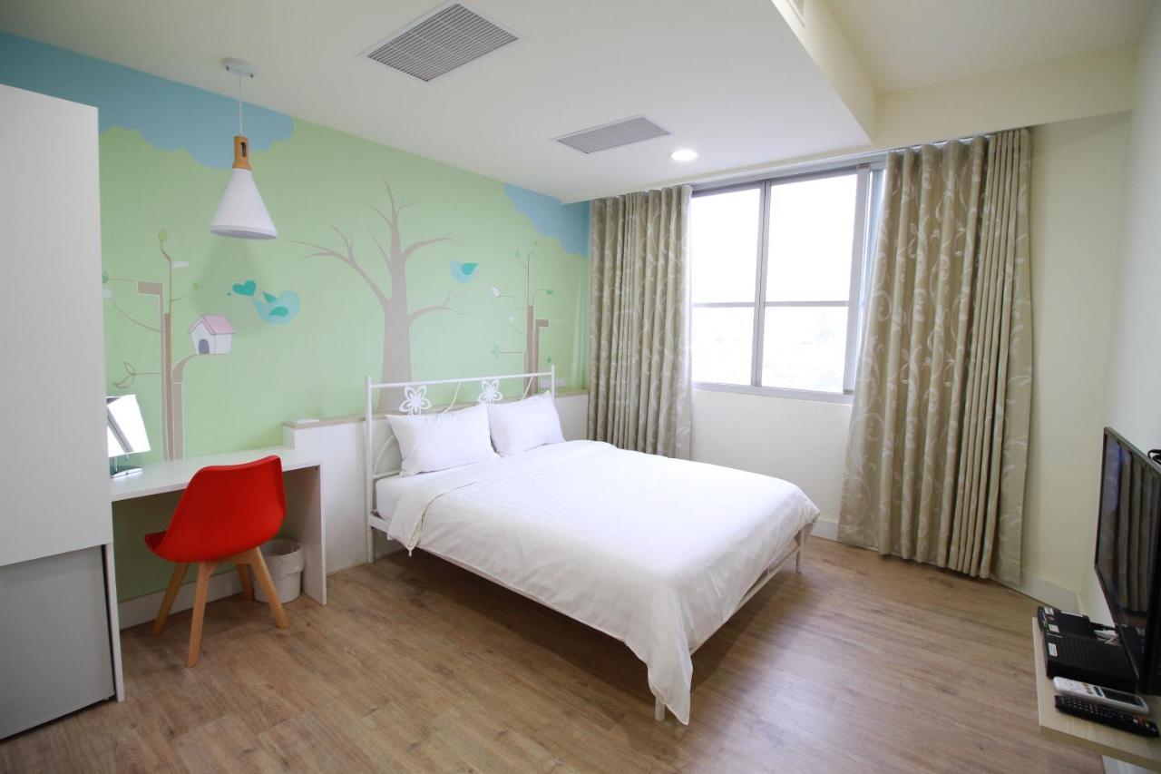 Key We Go Hotel 奇遇果人文旅店 Tainan Buitenkant foto