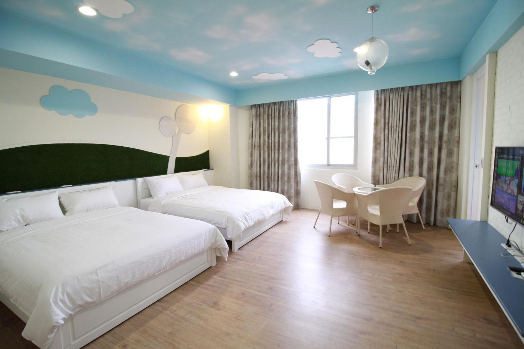 Key We Go Hotel 奇遇果人文旅店 Tainan Buitenkant foto