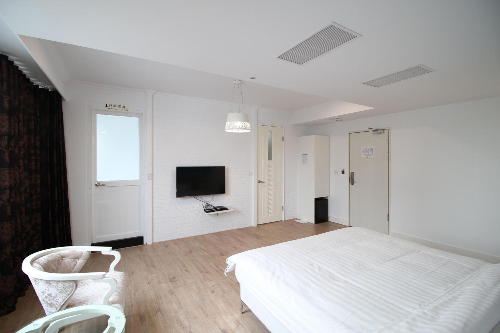 Key We Go Hotel 奇遇果人文旅店 Tainan Buitenkant foto