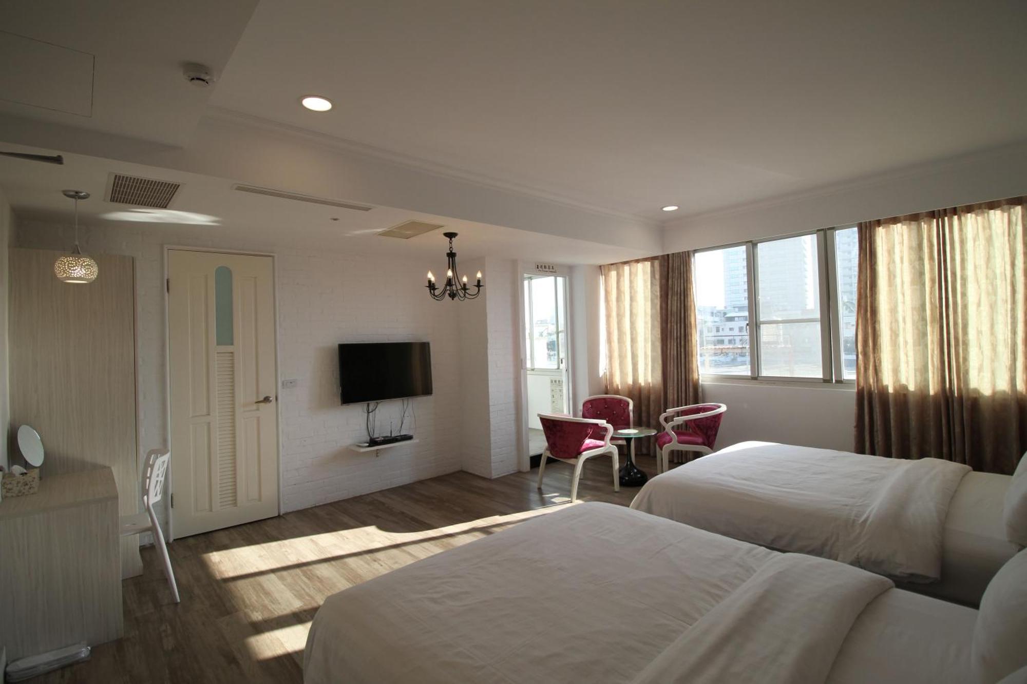 Key We Go Hotel 奇遇果人文旅店 Tainan Buitenkant foto